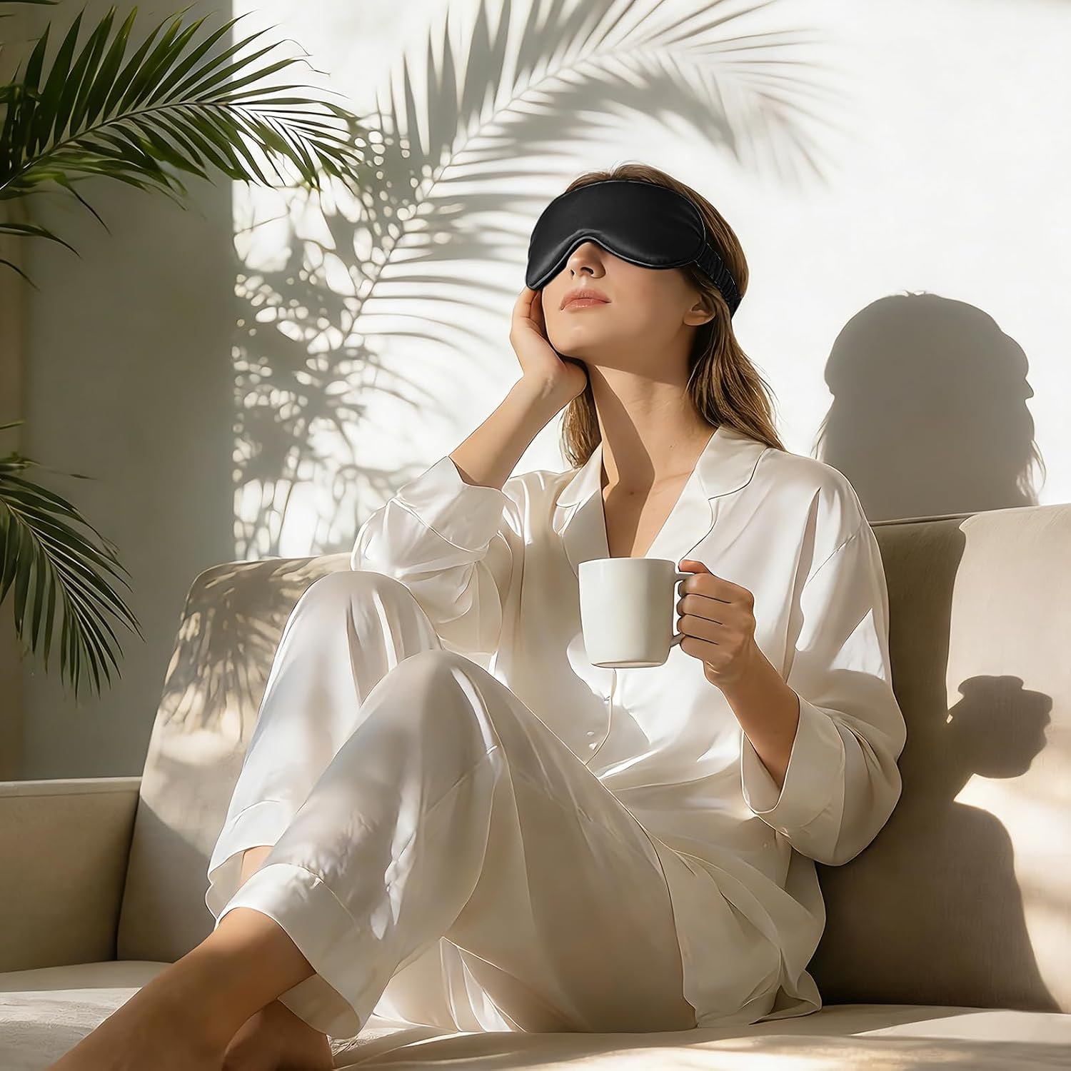 Black 22 Momme Mulberry Silk Sleep Mask: image 5
